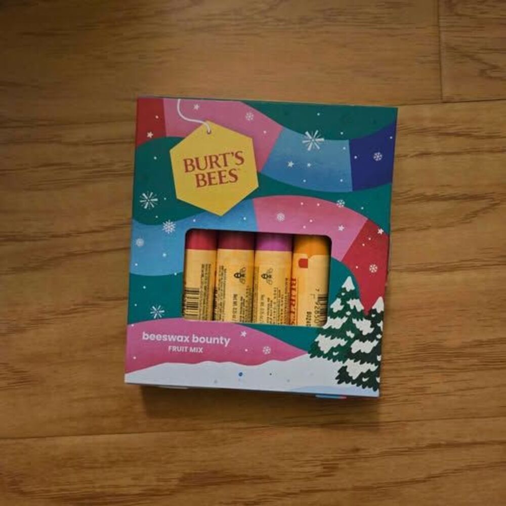Burt's Bees Beeswax Bounty Fruit Mix Lip Balm Gift Set (1 box)